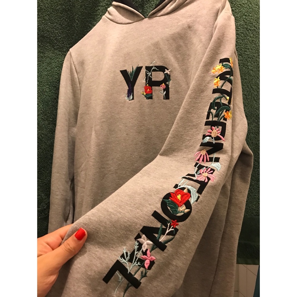Young & Reckless Hoodie✨✨